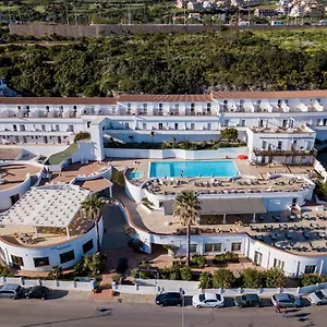 Lh Pedraladda Hotel